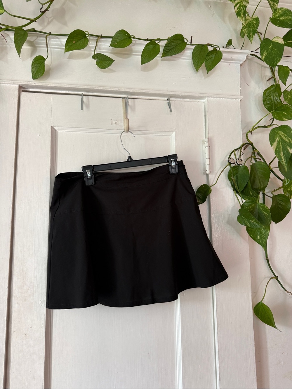 Black Women's A-Line skort- Classic Everyday Style Chaps Sport size 8